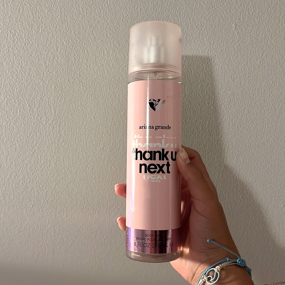 Ariana grande perfume “thank u next”